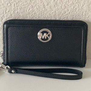 NWT Michael Kors LG Flat MF Phone Case Wallet
